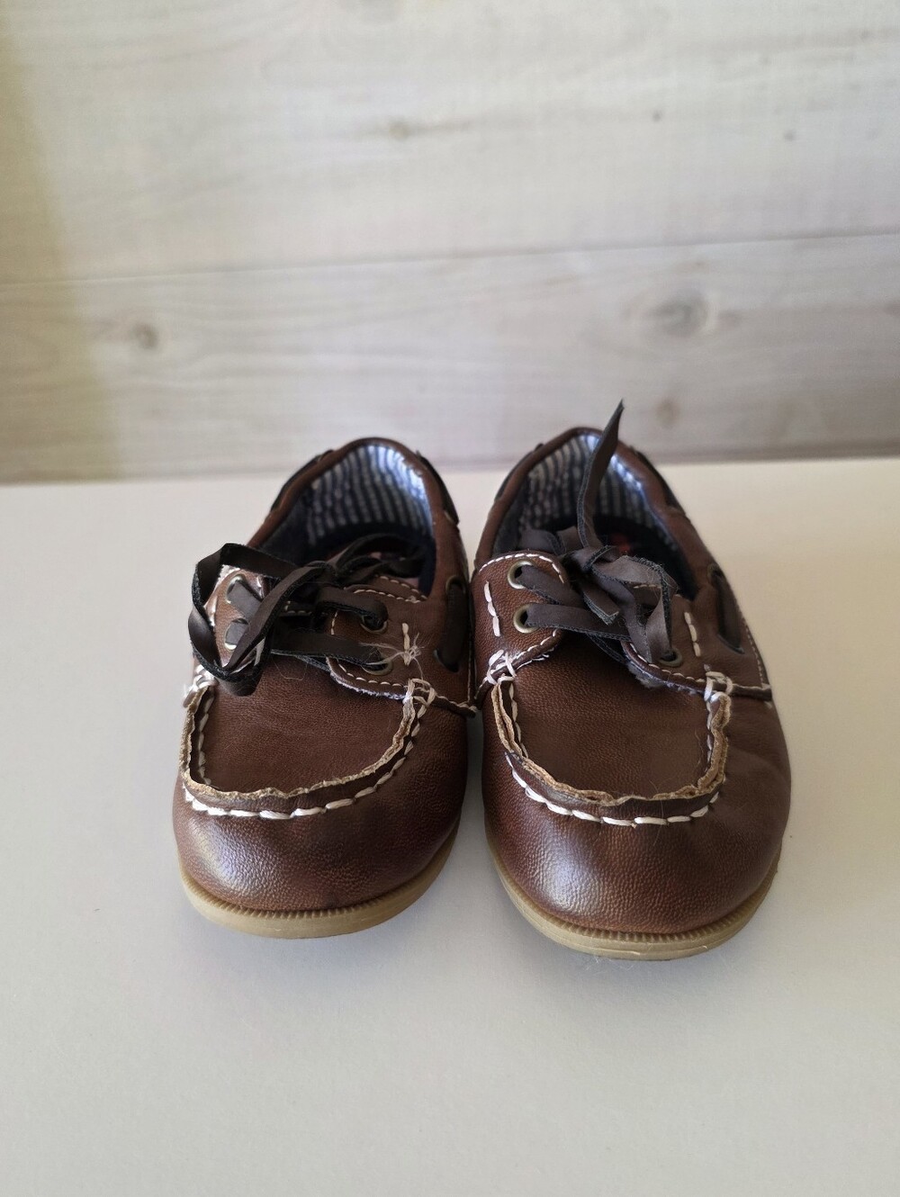 LIKE NEW Tommy Hilfiger Toddler Boat Shoe with Plaid Lining